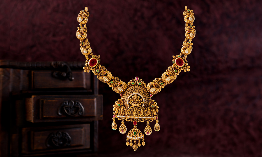 Buy Gold Necklace at Krishna Jewellers