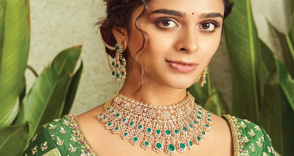 Breathtaking Indian Jewellery Designs We Can t Take Our Eyes From Krishna Jewellers Pearls and Gems Blog