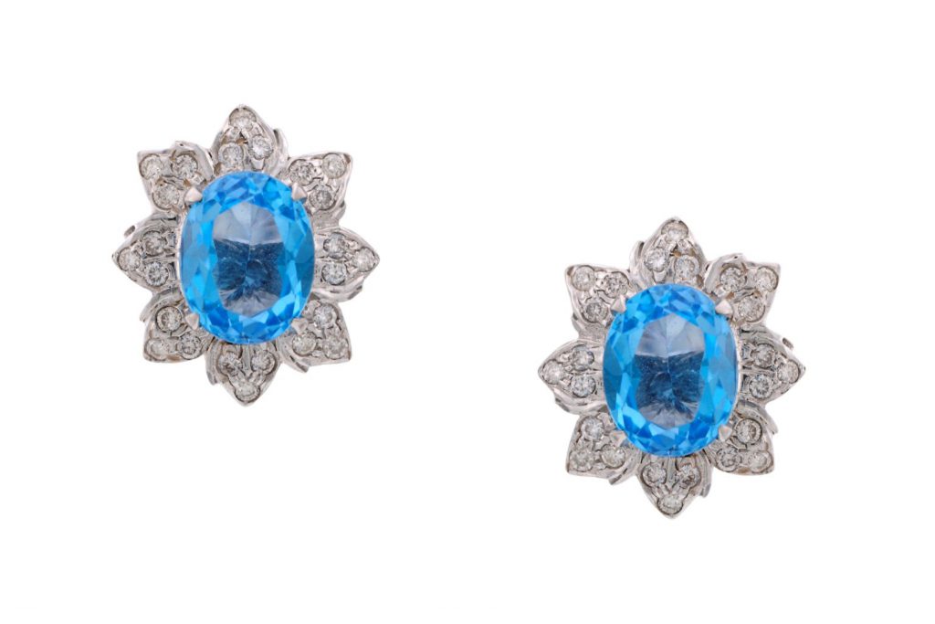 Gorgeous  Gemstone stud earrings