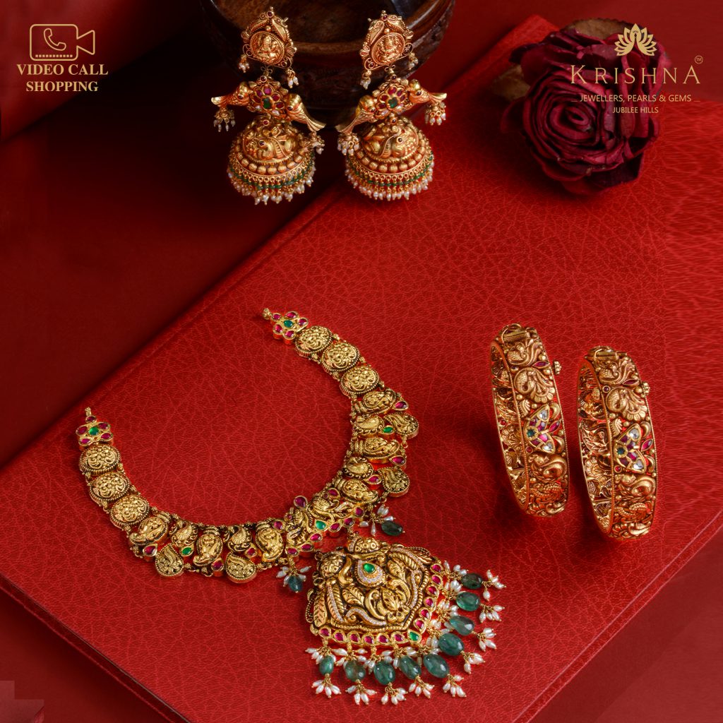 Shop Gold Necklace and Bangles Designs with Earrings