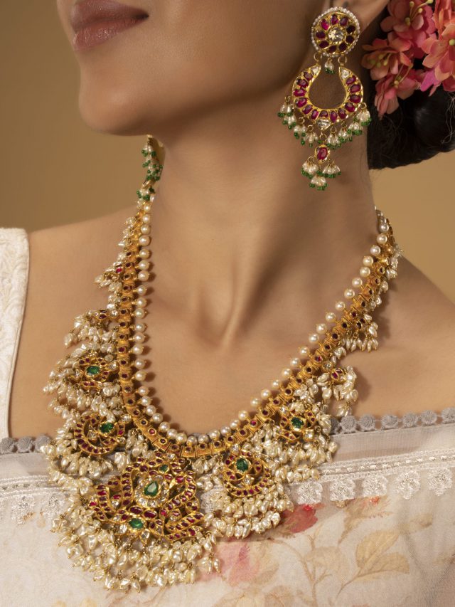 Latest Traditional Gold and Diamond Jewellery Designs at Krishna Jewellers